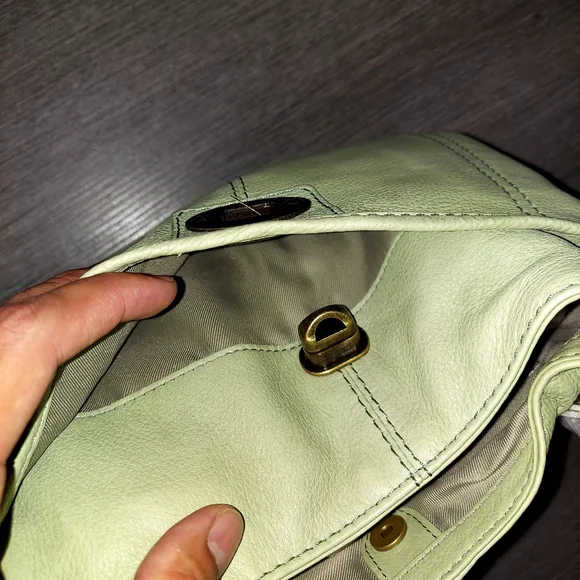 American Leather Company, crossbody, mint color - Picture 6 of 8